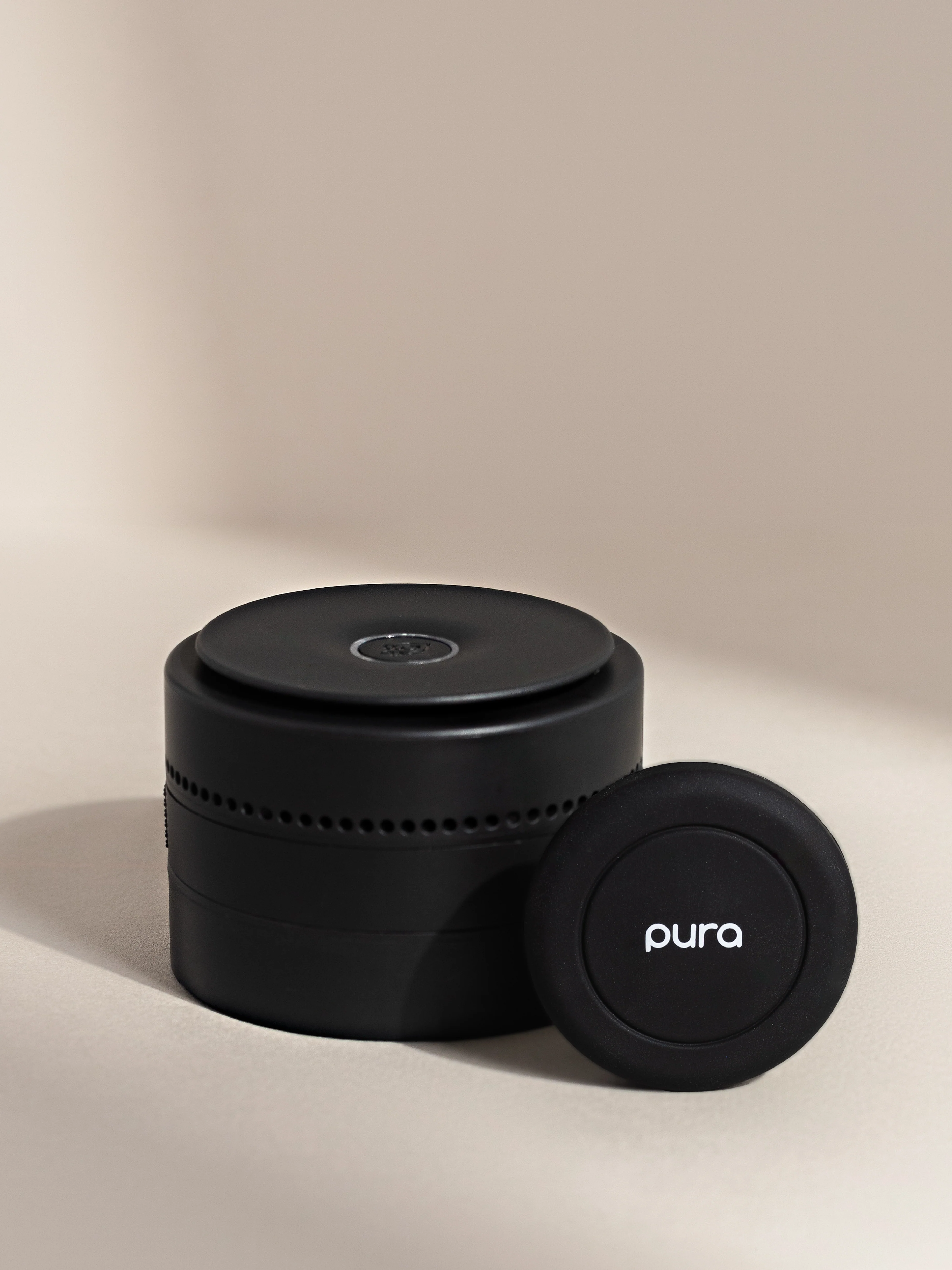 Pura Car Magnet Mount